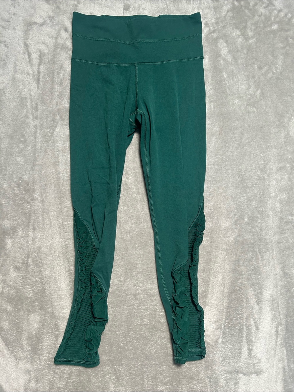 Athleta Bakasana Powervita Leggings Women’s XS Green Ruched Cropped